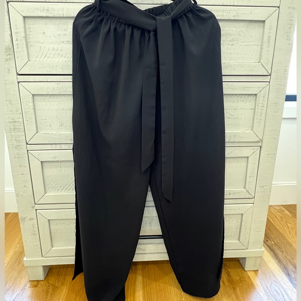 Elegant Black Wide-Leg Pants